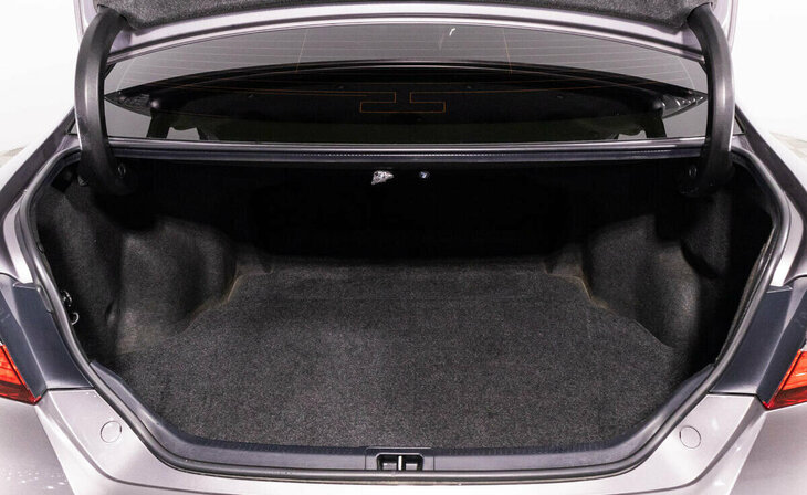 Toyota Camry - Фото 15