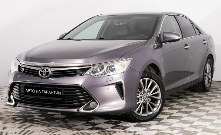 Toyota Camry - Фото 0