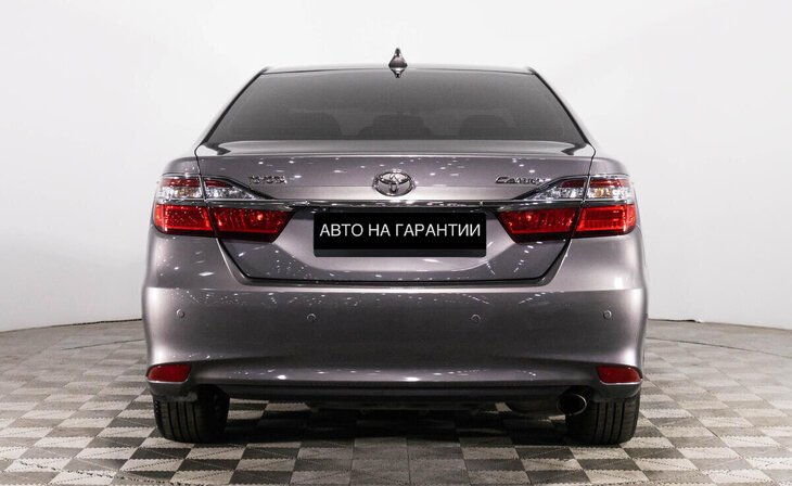 Toyota Camry - Фото 5