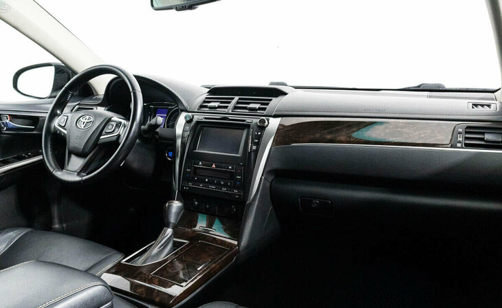 Toyota Camry - Фото 6