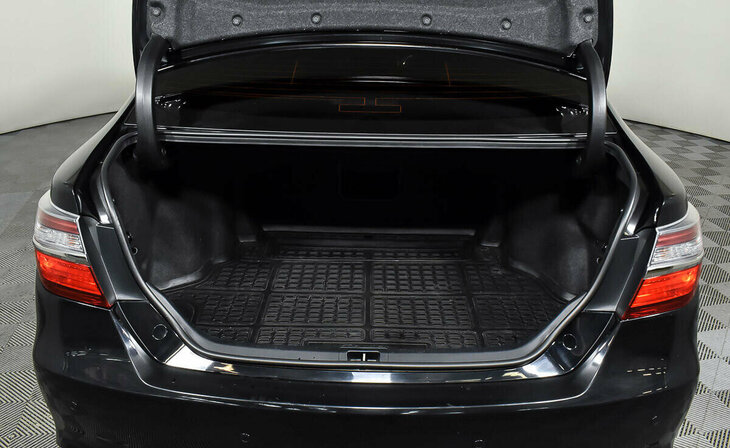 Toyota Camry - Фото 17