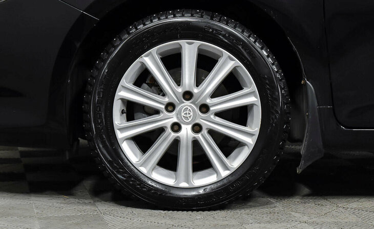 Toyota Camry - Фото 6