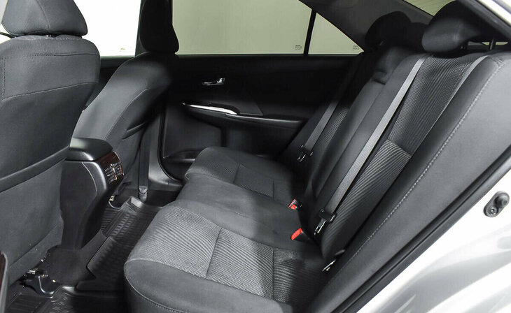 Toyota Camry - Фото 13