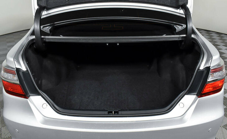 Toyota Camry - Фото 14