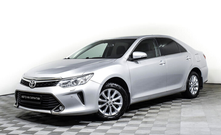Toyota Camry - Фото 0