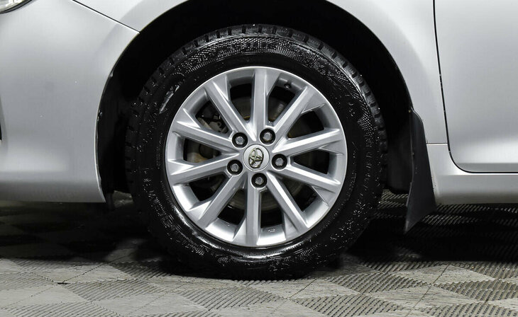 Toyota Camry - Фото 6