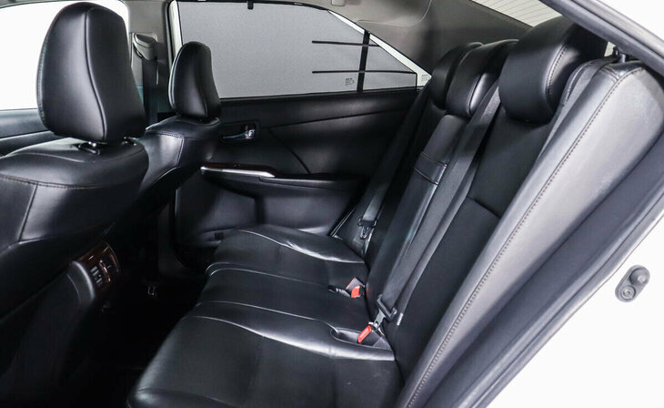 Toyota Camry - Фото 11