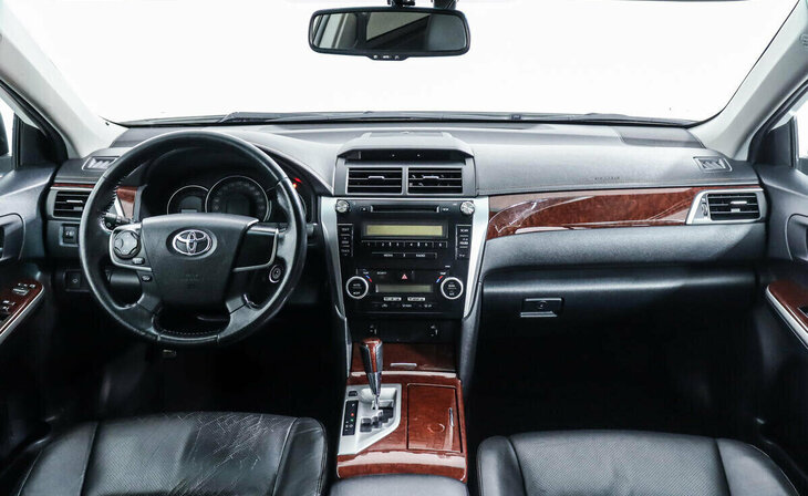 Toyota Camry - Фото 7