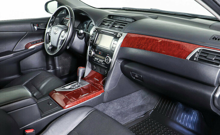 Toyota Camry - Фото 8