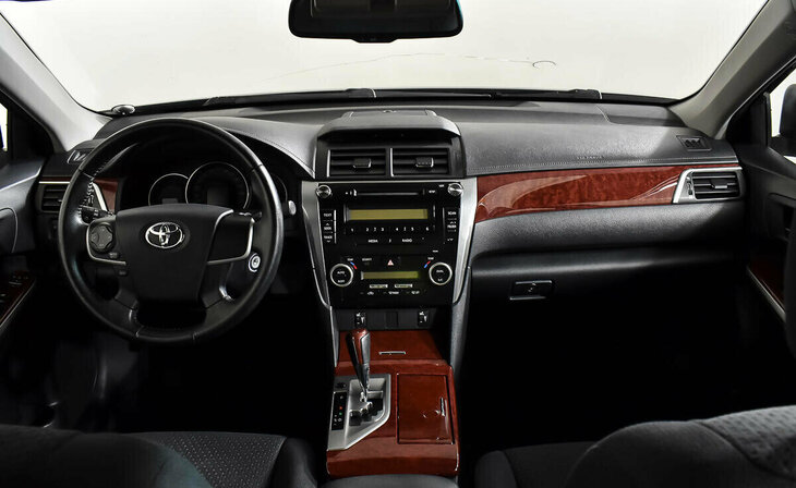 Toyota Camry - Фото 9