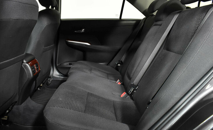 Toyota Camry - Фото 13