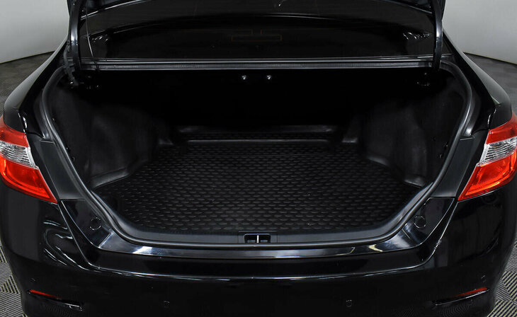 Toyota Camry - Фото 15