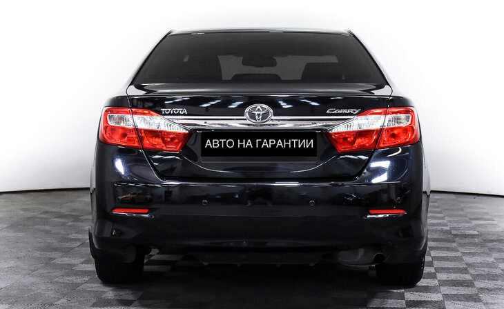 Toyota Camry - Фото 5
