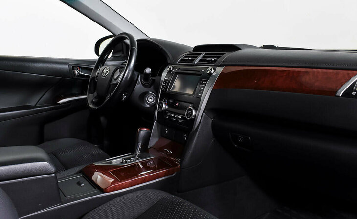 Toyota Camry - Фото 7
