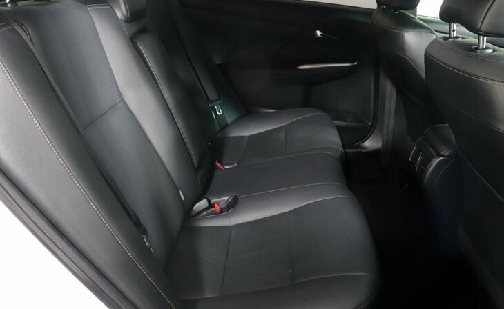 Toyota Camry - Фото 10