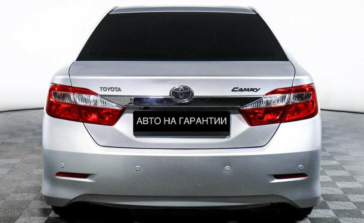 Toyota Camry - Фото 5