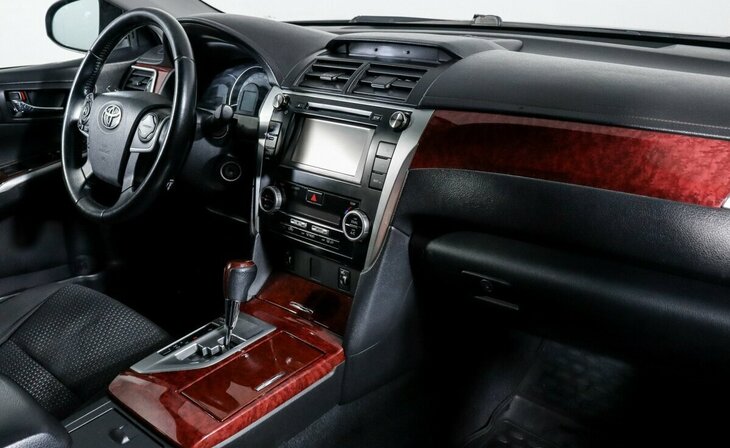 Toyota Camry - Фото 7