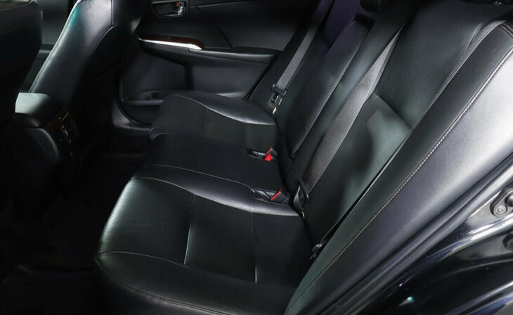 Toyota Camry - Фото 10