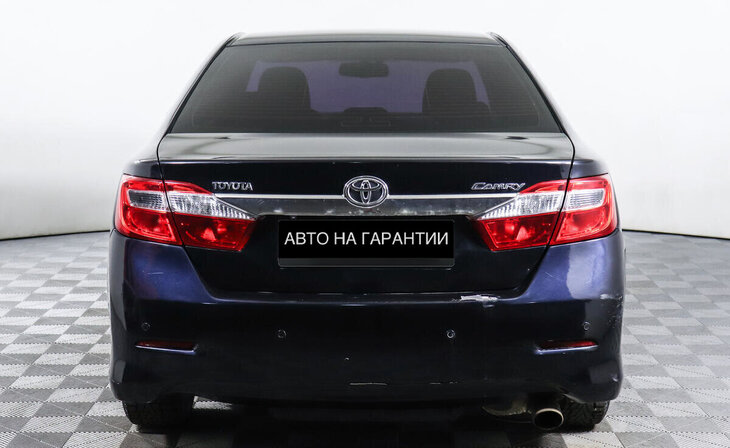 Toyota Camry - Фото 3