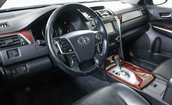 Toyota Camry - Фото 6