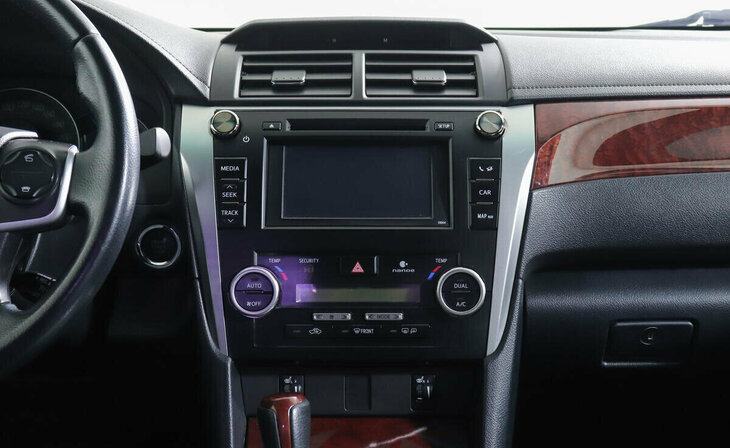 Toyota Camry - Фото 7