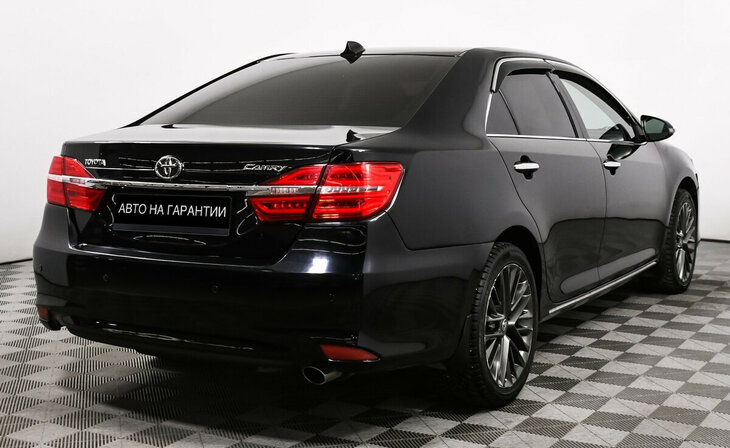 Toyota Camry - Фото 4
