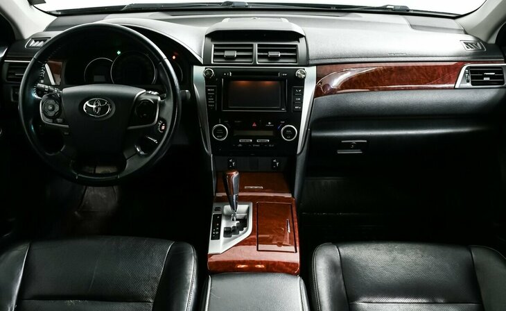 Toyota Camry - Фото 7