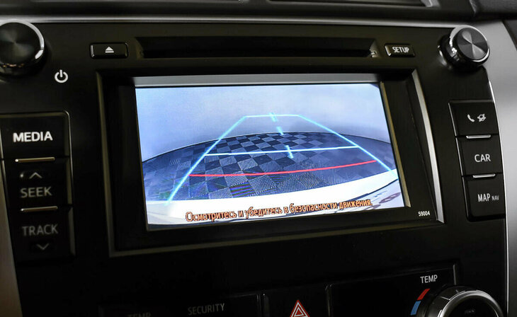 Toyota Camry - Фото 12
