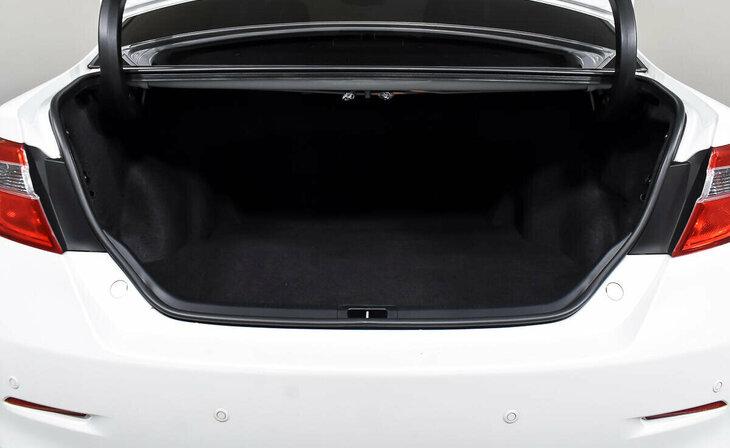 Toyota Camry - Фото 15