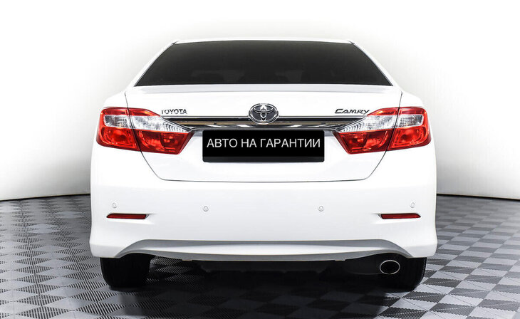 Toyota Camry - Фото 5