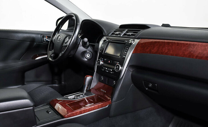 Toyota Camry - Фото 7