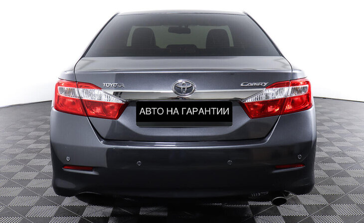 Toyota Camry - Фото 5