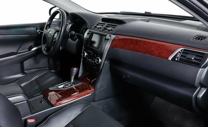 Toyota Camry - Фото 7