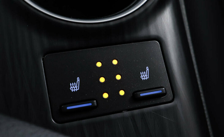 Toyota Camry - Фото 15