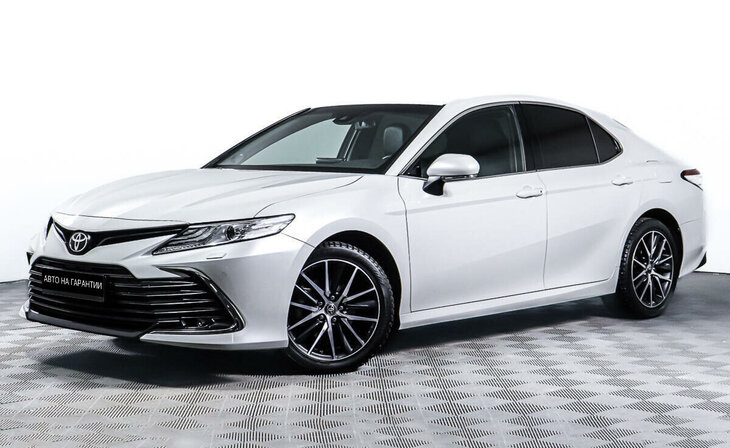 Toyota Camry - Фото 0