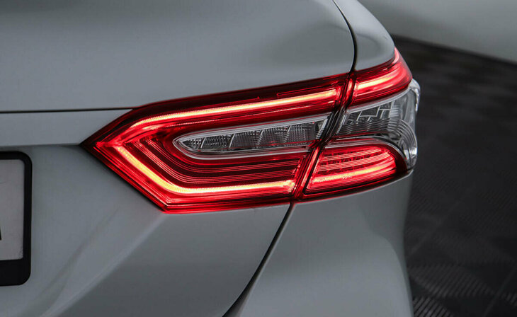 Toyota Camry - Фото 6