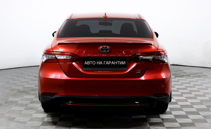 Toyota Camry - Фото 5