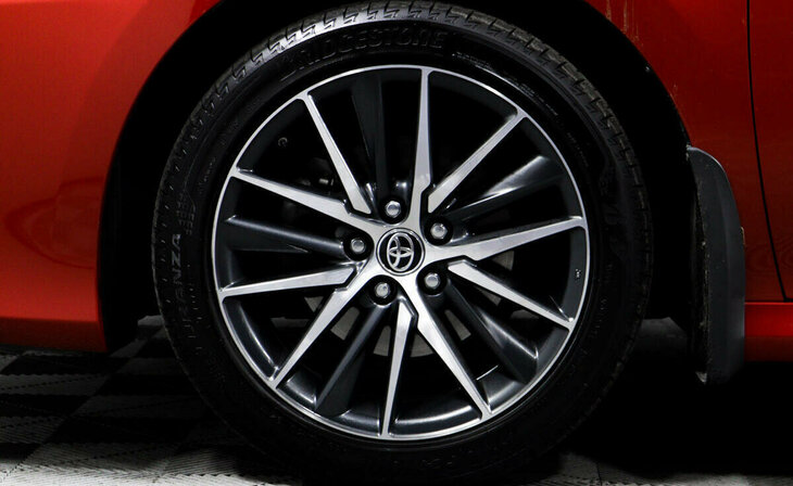 Toyota Camry - Фото 7