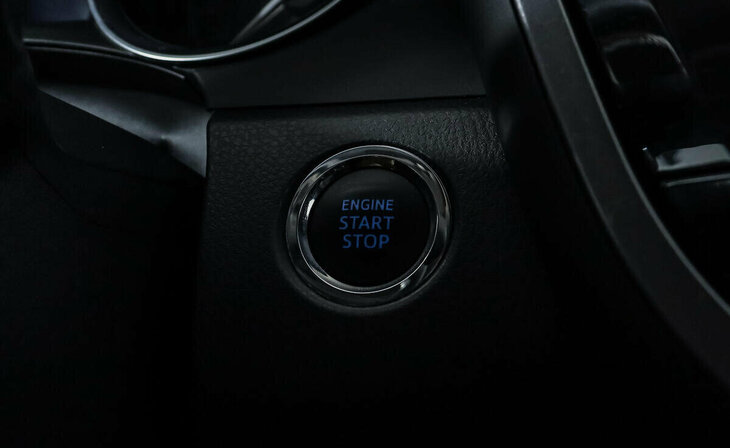 Toyota Camry - Фото 11