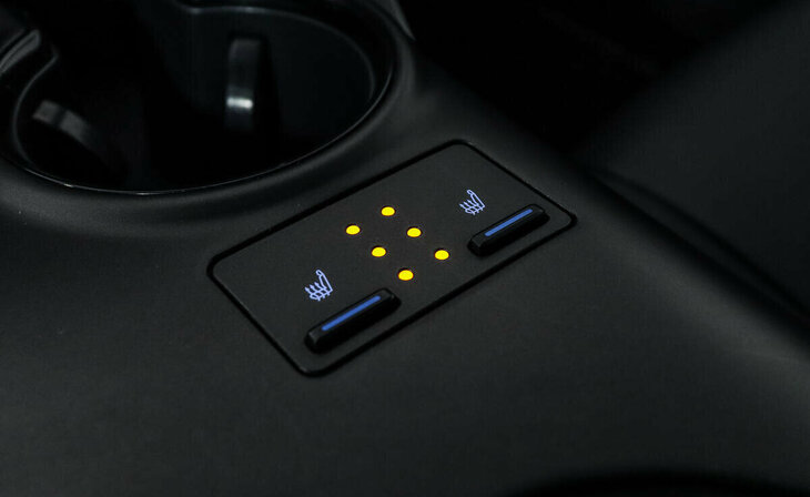 Toyota Camry - Фото 12