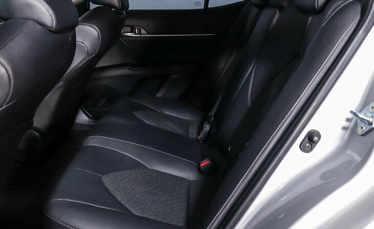 Toyota Camry - Фото 14
