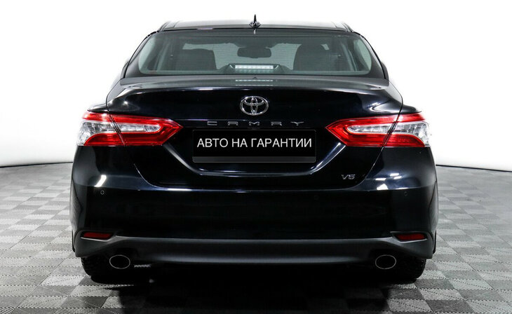 Toyota Camry - Фото 5