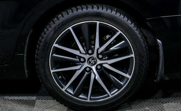 Toyota Camry - Фото 7