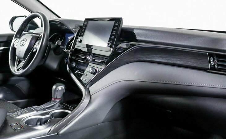 Toyota Camry - Фото 8