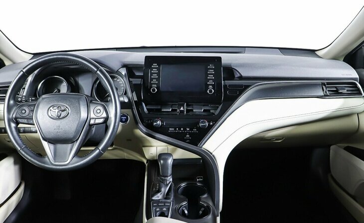 Toyota Camry - Фото 9