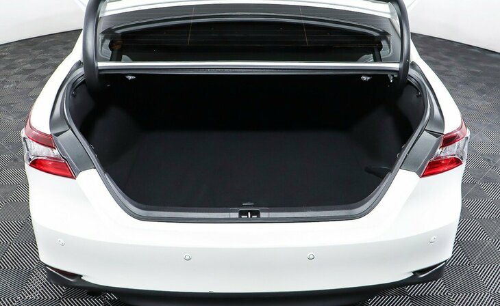 Toyota Camry - Фото 18