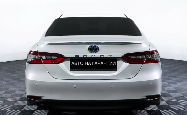 Toyota Camry - Фото 5