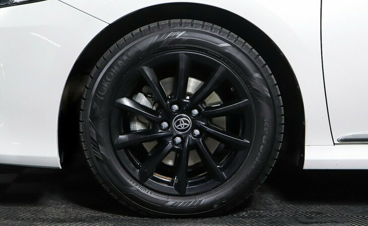 Toyota Camry - Фото 7