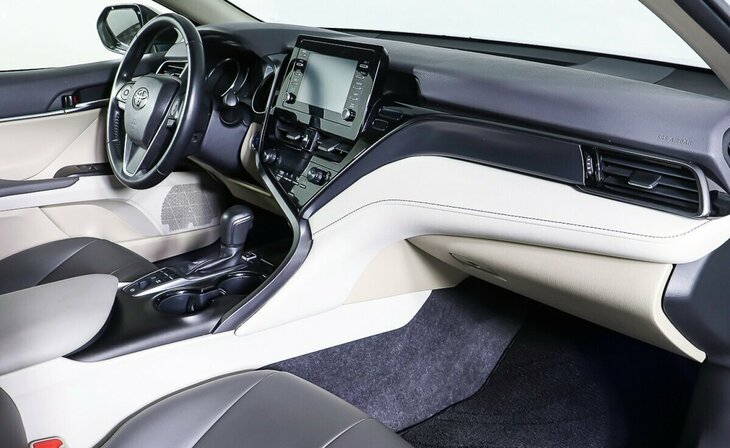 Toyota Camry - Фото 8