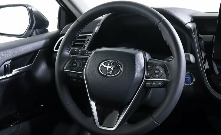 Toyota Camry - Фото 9